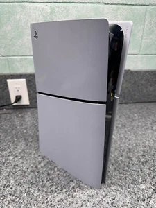 Sony - PlayStation PS5 Slim 1TB Konsole DIGITAL Edition - Weiß *NUR KONSOLE* - Bild 1 von 5