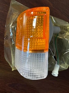 NEW MITSUBISHI Pajero Montero Shogun 1983-1991 Front Signal Corner Set Left - Picture 1 of 6
