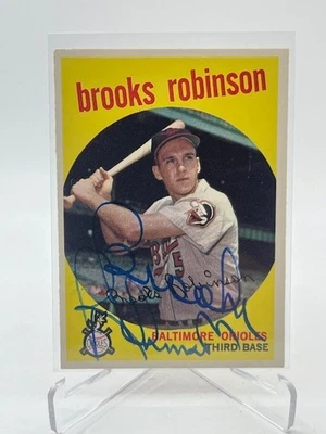 1959 TOPPS BROOKS ROBINSON #439 AUTO HOF ORIOLES AUTOGRAPH - Image 1 of 2