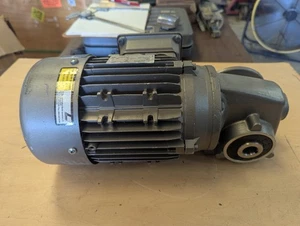 Nord Right-Angle Hollow Bore Gearmotor SK1S40AF-80 S/4 CUS 3/4 HP Ratio 5.40:1 - Picture 1 of 6