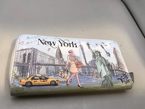 New York City Kunstleder Reißverschluss Geldbörse 7,5" - Bild 1 von 6