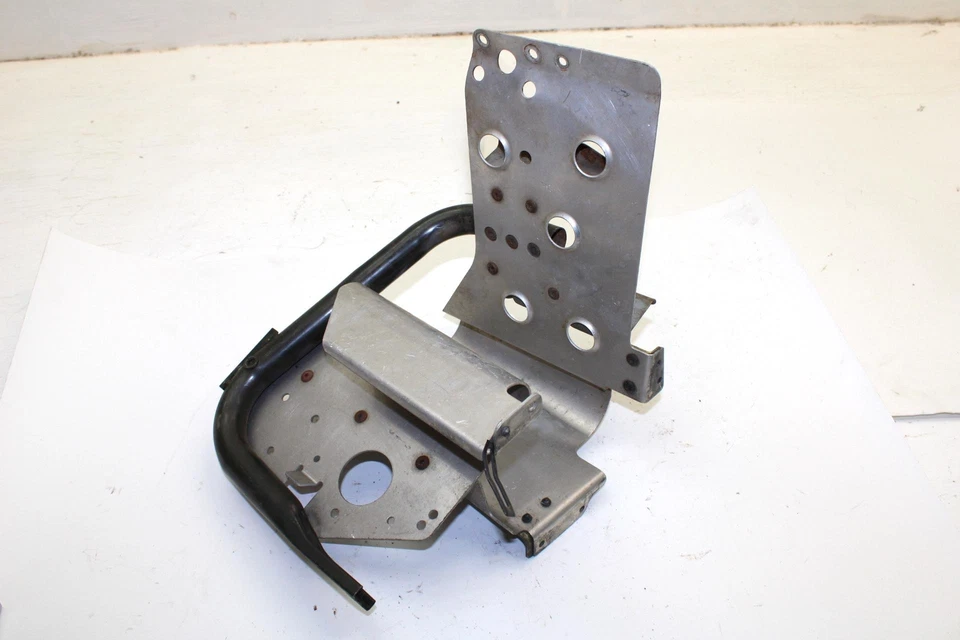 Yamaha Sx700r 2001 OEM reposapiés derecho pozo 8ED-21970-09-00 SY91 Foto 1 de 4