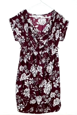 EUC Motherhood  Polyester Short Sleeve Floral Maternity Dress Sz M Burgundy/Gray - Image 1 of 4