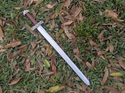 Espada pequeña vikinga de espuma de poliuretano Foto 1 de 4