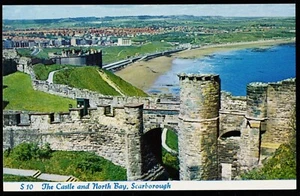 Castle And North Bay Scarborough North Yorkshire Postcard - Picture 1 of 2