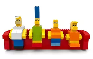 LEGO The Simpsons: Homer, Marge, Bart and Lisa Couch Scene (Custom Made Set) - Picture 1 of 13