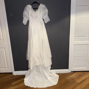 Retro JCPenney Bridal Gown – Organza & Lace Overlay, Puff Sleeves, USA‑Made - Picture 1 of 13
