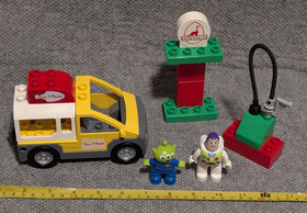 LEGO Duplo Toy Story Pizza Planet Truck Set 5658 Disney Buzz Alien COMPLETE