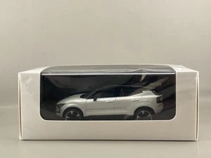 Modellino auto MiniMax scala 1:43 pressofuso Volvo EX30 bianco cristallo edizione limitata NUOVO - Foto 1 di 8