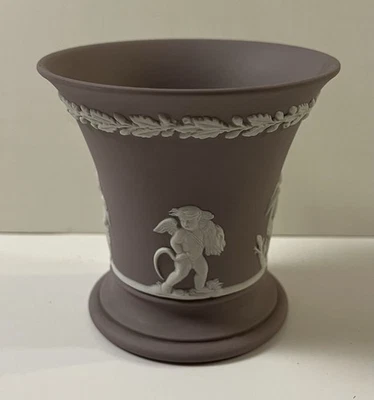Vintage Wedgewood White on Lilac Jasperware Cherub Flared Vase As Is Small Chip - Image 1 of 4
