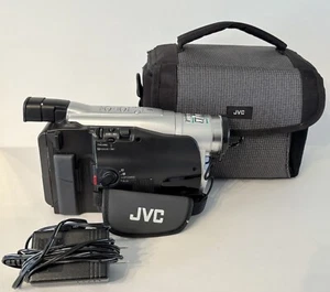 JVC VHS Camcorder GRSXM38U 1000x Digital Zoom 25x Optical w/ Case PARTS/REPAIR - Picture 1 of 19