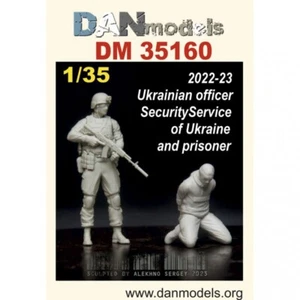 Dan Models 35160 Ukrainian officer Security Service of Ukraine and prisoner 1:35 - Picture 1 of 6