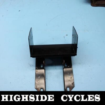 1428 05 HARLEY-DAVIDSON ROAD GLIDE SOPORTE DELANTERO RADIO SOPORTE PORTADOR  Foto 1 de 4