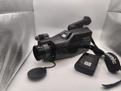 Panasonic NV-MC20 VHS-C Videokamera Auto Focus - Bild 1 von 4