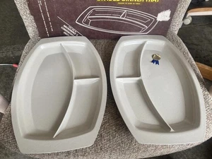 Juego de dos bandejas de cena divididas para microondas Nordic Ware vintage nuevas en caja - Imagen 1 de 4