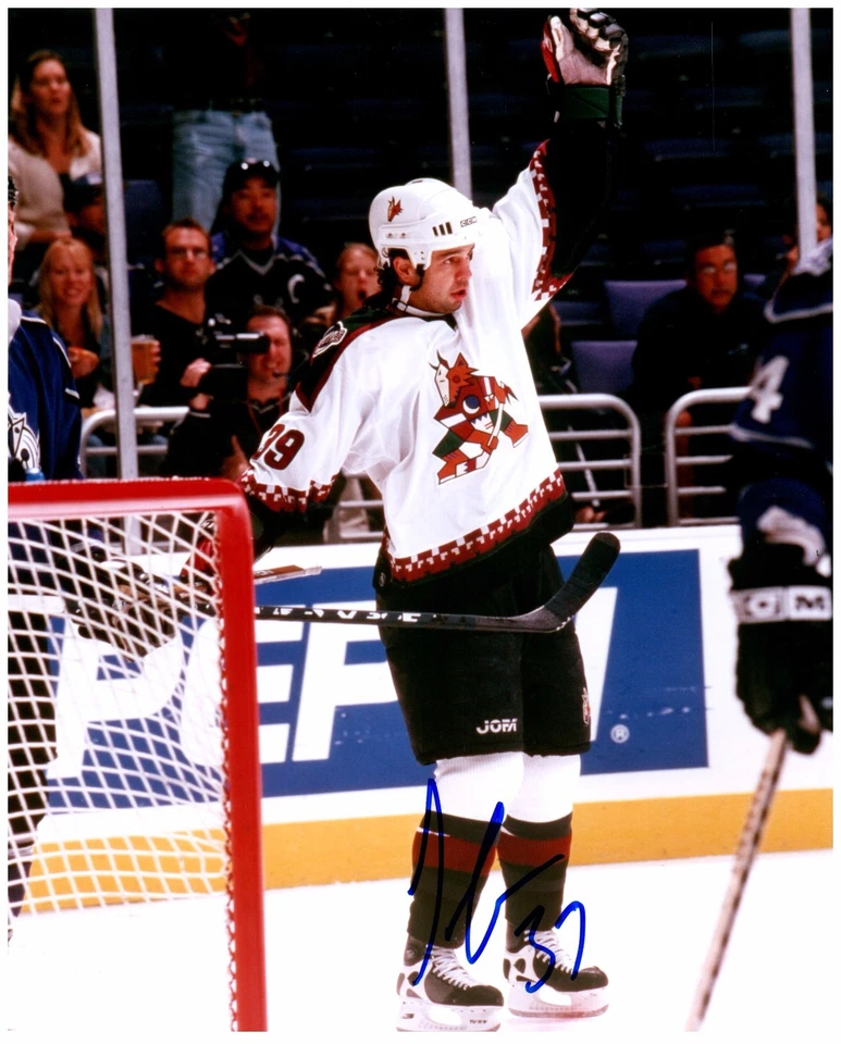 Arizona Coyotes Travis Green Firmado Autografiado 8x10 Imagen D Foto 1 de 1