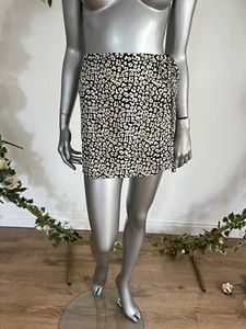 Minifalda Envolvente de Niña Miércoles Talla 8 y 12 Falda Floral Negra Leopardo Nueva MG82 - Imagen 1 de 18