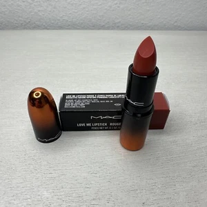 Lápiz labial MAC Love Me HOT AS CHILI #401 rojo quemado marrón retirado nuevo en caja - Imagen 1 de 2