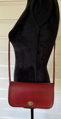 Vintage Coach Dinky Bag #9375 XBody Shoulder Bag-NYC USA Rehabbed!Clean! - Image 1 of 4