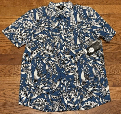 NWT Volcom Hawaiian Button Up Vacation Short Sleeve Shirt Men’s Size M Medium - Image 1 of 4