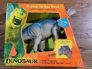 Disney Dinosaur Movie Talking Aladar colpisce ancora giocattolo 22" Mattel 2000 Nuovo con scatola funzionante! - Foto 1 di 11