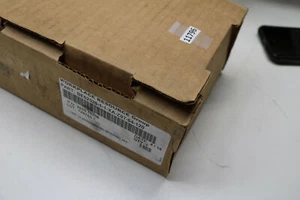 Salida de unidad de distribución de energía de escritorio moderna AXIL X con Ethernet - blanca - Imagen 1 de 7