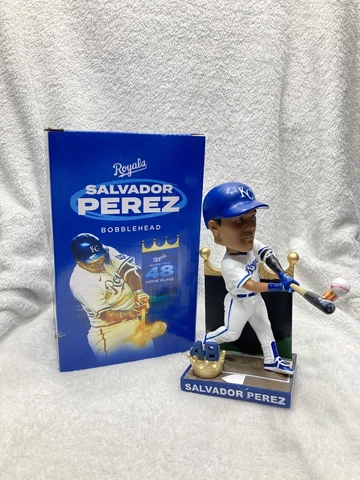KANSAS CITY ROYALS SALVADOR PEREZ BOBBLEHEAD 48 HR KING SGA 6-26-22 NIB STADIUM Cover