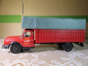682Y IXO 13 Chine Willeme LC610 Nez de Requin 1953 Camions d'Autrefois 1:43 - Imagen 1 de 10