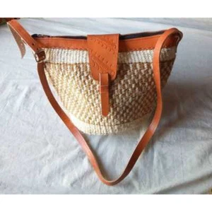 Woven sisal bag with leather strap - Picture 1 of 1