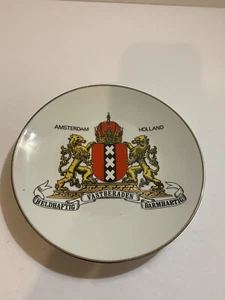 Amsterdan & Holland Vintage Collectible Plate Hand decorated ROYAL SCHWANAP 1984 - Picture 1 of 2