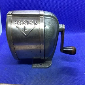 BOSTON Hunt Mftg. Metal Pencil Sharpener Model L Single Hole Vintage. S34 - Picture 1 of 7