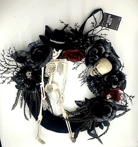 Halloween Kranz 18" Skelett schwarze Rosen Haustür Dekoration Neu mit Etikett Sonnenstern - Bild 1 von 6