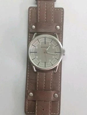 Reloj Kahuna Unisex Batería Funcionando Estilo Militar Correa Usado Correa Usada Foto 1 de 4