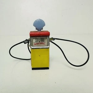 Vintage Britains Super Shell Plastic Petrol Pump Model To Suit Diecast Display - Picture 1 of 2