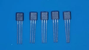 Quantity 5 - Siliconix VP0610L P-Channel MOSFET TO-92 - New Old Stock - Picture 1 of 1
