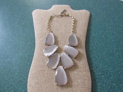 Kendra Scott Harlow Gris Ojo de Gato Cristal Chapado en Oro Collar Declaración Foto 1 de 4