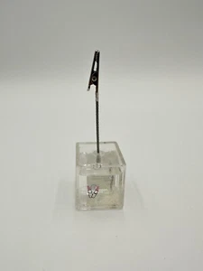 Photo or Note Clip With Cube Base - Base Has Floating Decorations - New - Picture 1 of 6