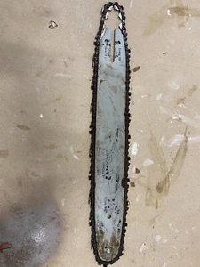 A used 14inch Oregon Bar and chain from a McCulloch 3200 chainsaw - Picture 1 of 5