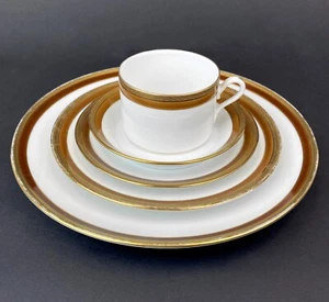 Richard Ginori Porcelain 5 Piece Place Setting - Picture 1 of 11