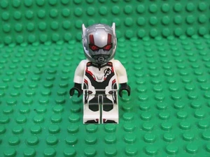 Lego Ant Man White Jumpsuit Minifigure Marvel Super Heroes 76124 WH26 - Picture 1 of 4
