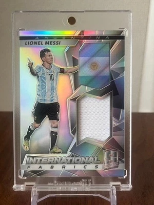 2016/17 Panini Spectra Soccer Int. Fabrics /49 Lionel Messi Patch Jersey Silver - Image 1 of 4