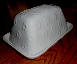 Ciroa Fleur Flower Design Butter Dish - Picture 1 of 5
