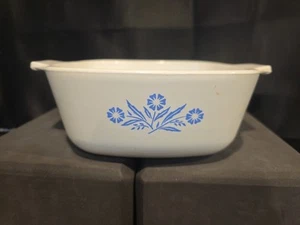 CORNING WARE P-1  1/2-B BLUE CORNFLOWER 1  1/2 Qt CASSEROLE PAN NO LID - Picture 1 of 4