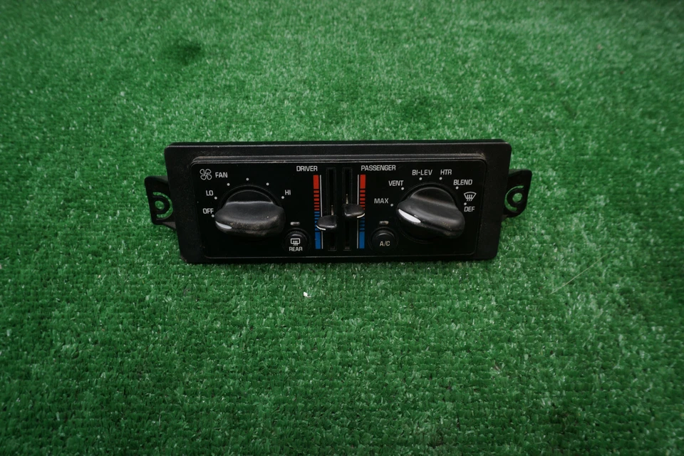 2000 2001 2002 2003 2004 2005 Buick Century control de CA fabricante de equipos originales Foto 1 de 4