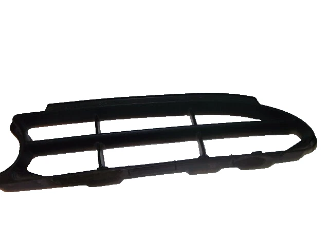 1998 - 2002 TOYOTA COROLLA GRADE DIANTEIRA DIREITA FABRICANTE DE EQUIPAMENTO ORIGINAL - Imagem 1 de 1