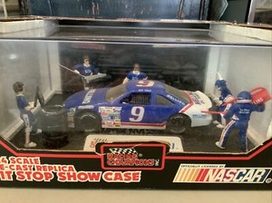 1992 Racing Champions 1:24 NASCAR Bill Elliott Melling Ford Pit Stop Show Case 