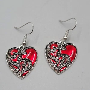 Satin Enamel Heart Pierced Earrings Black Swirl Accent Silver tone Dangle 1" - Picture 1 of 9