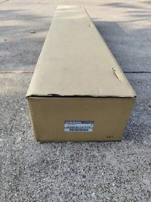 New Nissan Infiniti OEM QX80/QX56 G3805-1LA0B - Image 1 of 4