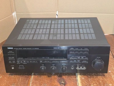 Ampli Tuner Yamaha RX-V590 - Immagine 1 di 4