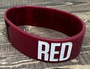 BRACCIALE CAUCCIÙ TAYLOR SWIFT RED CONCERT TOUR ROSSO NERO BIANCO largo - Foto 1 di 11